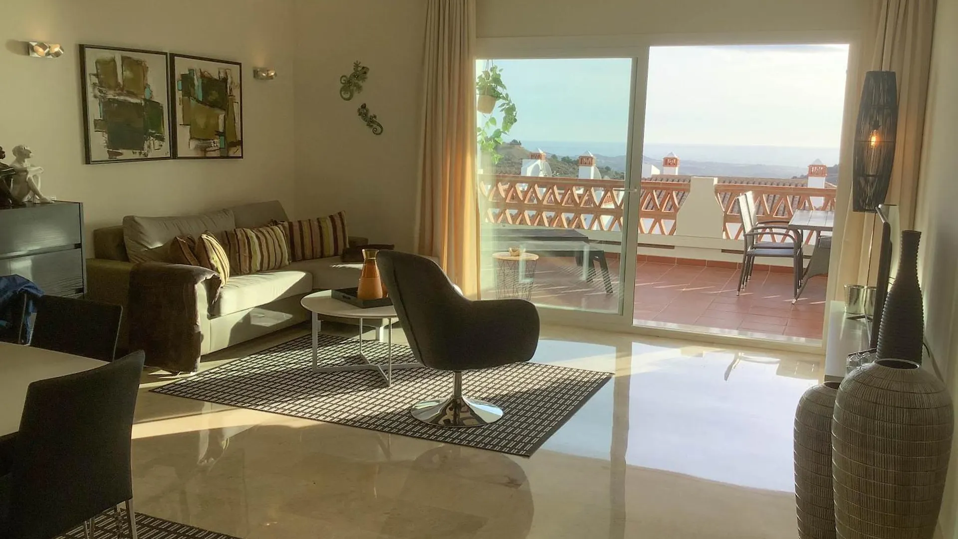 Pool Apt Calahonda 2 With Sea View - Happy Rentals Sitio de Calahonda Apartment